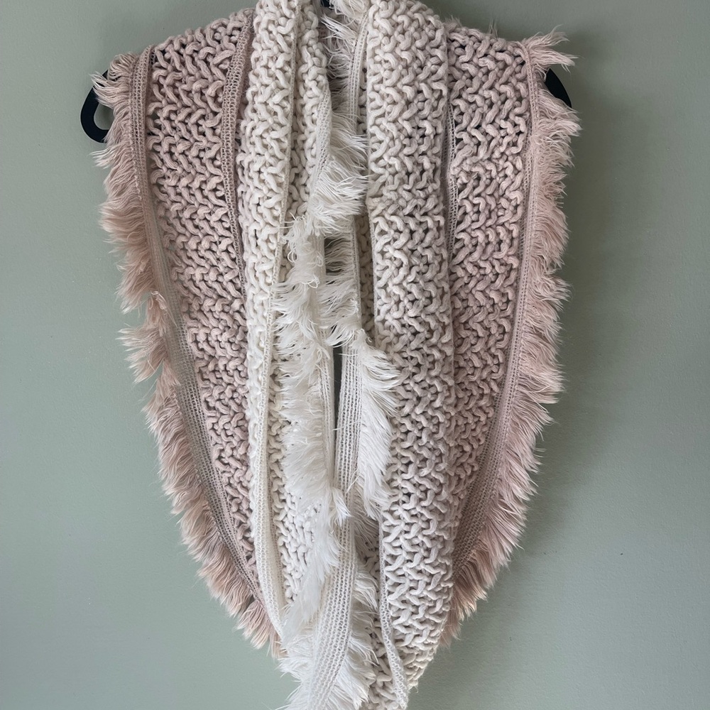 Chunky Knit Fringe Scarf